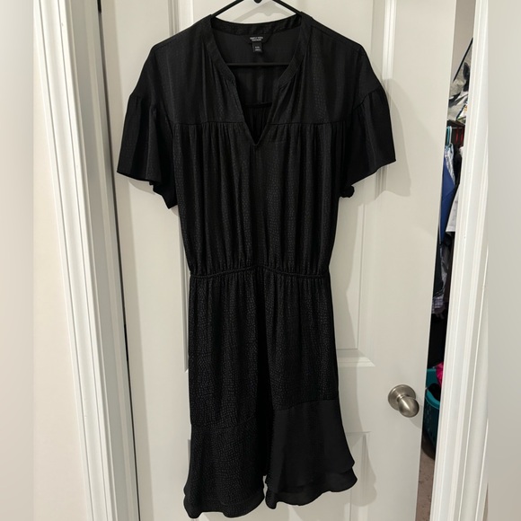 *** Make an Offer!! 
Simply Vera Vera Wang Black V-Neck Dress Size XXL - Picture 1 of 4